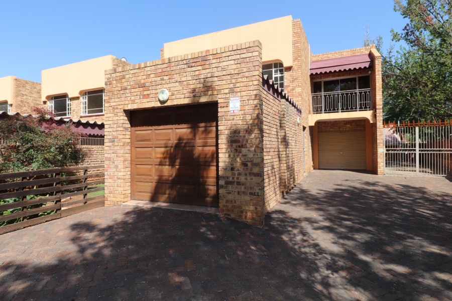 To Let 3 Bedroom Property for Rent in Irene Park North West